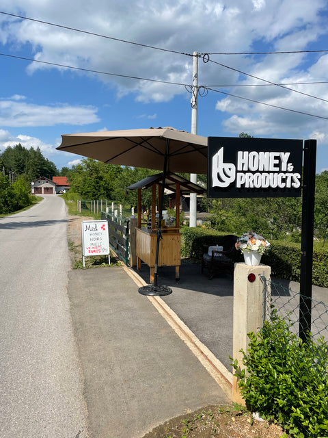 Honey stand near Ogulin